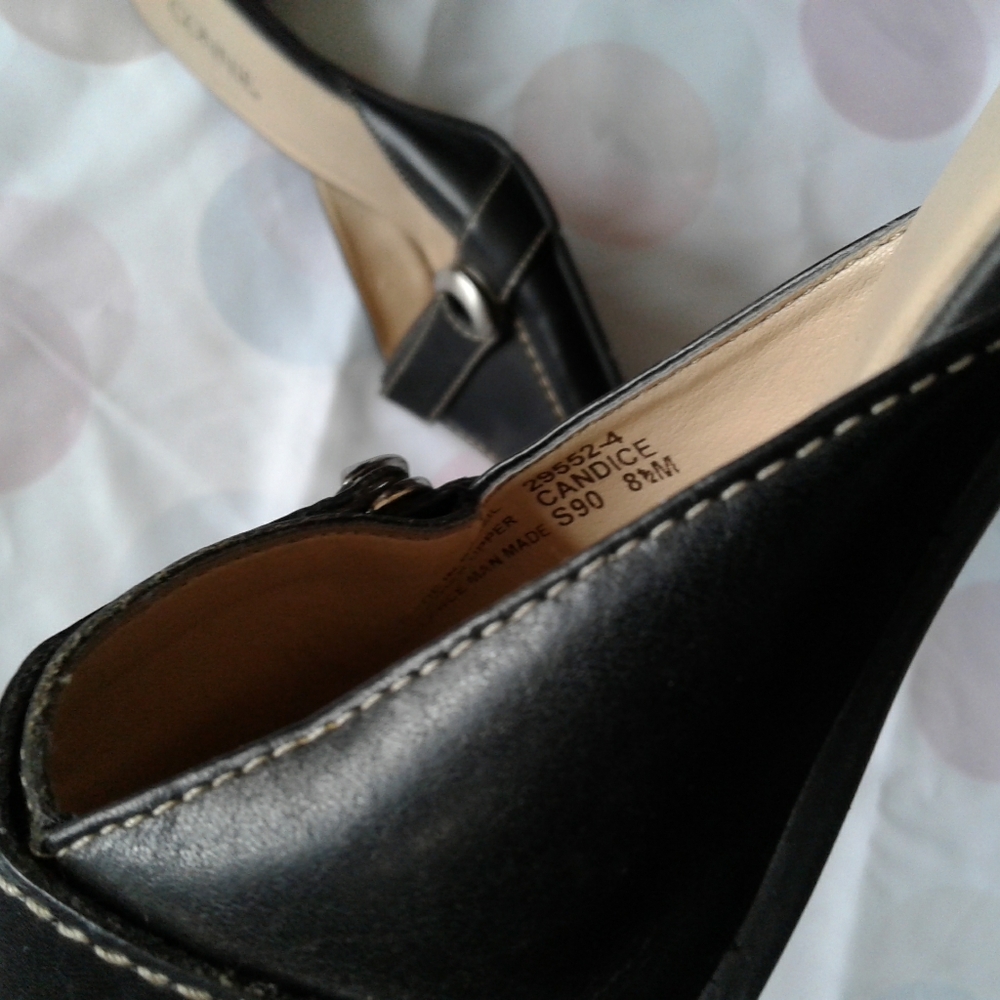 Shoes - Picture 5 of 6